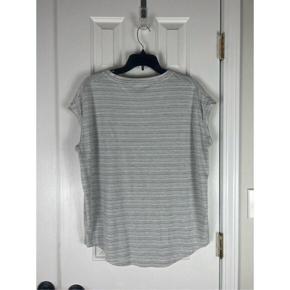 Athleta Womens Grey White Cloudlight Stratus Striped Tee Size L - Picture 3 of 3